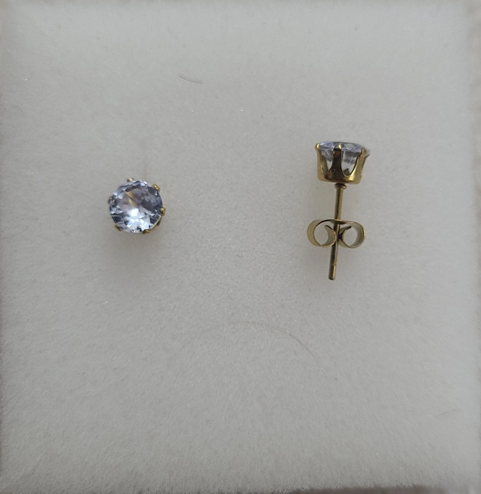 Aretes – photo 2